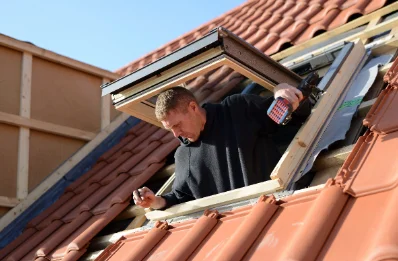 Pose de fenêtres de toit Velux à Angecourt
